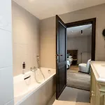 Lea - Maison Caerdinael 호텔 4*