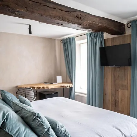 Au Vieux 4*