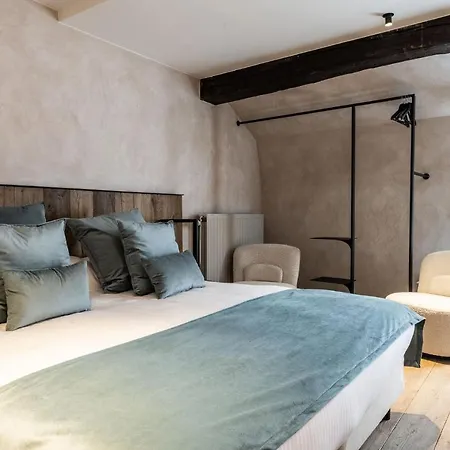 מלון Lea - Maison Caerdinael 4*